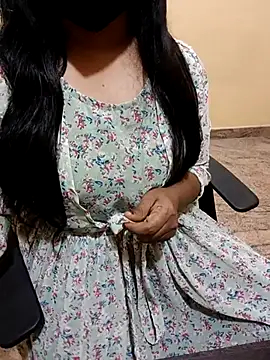 Snapshot of Nithya_05 chatting on October 14, 2025, 5:02 pm Nithya 05 online show from October 14, 2025, 5:02 pm