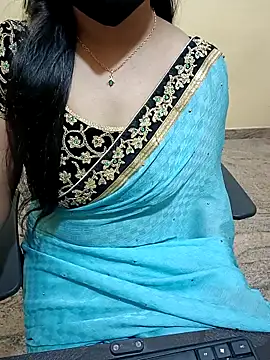 Snapshot of Nithya_05 chatting on September 24, 2025, 5:14 am Nithya 05 online show from September 24, 2025, 5:14 am