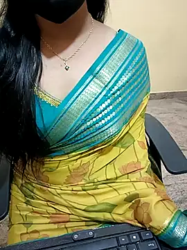 Snapshot of Nithya_05 chatting on September 19, 2025, 4:55 pm Nithya 05 online show from September 19, 2025, 4:55 pm