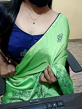 Snapshot of Nithya_05 chatting on September 26, 2025, 6:31 am Nithya 05 online show from September 26, 2025, 6:31 am