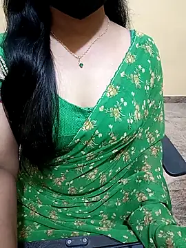 Snapshot of Nithya_05 chatting on October 14, 2025, 4:57 am Nithya 05 online show from October 14, 2025, 4:57 am