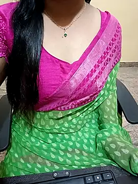 Snapshot of Nithya_05 chatting on September 25, 2025, 5:46 am Nithya 05 online show from September 25, 2025, 5:46 am