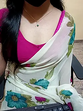 Snapshot of Nithya_05 chatting on September 20, 2025, 5:12 am Nithya 05 online show from September 20, 2025, 5:12 am