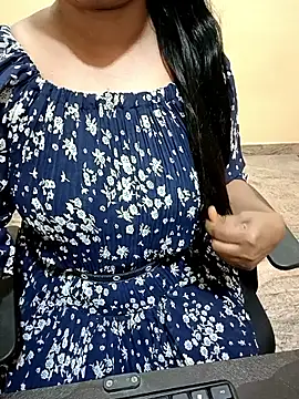 Snapshot of Nithya_05 chatting on October 7, 2025, 5:19 am Nithya 05 online show from October 7, 2025, 5:19 am