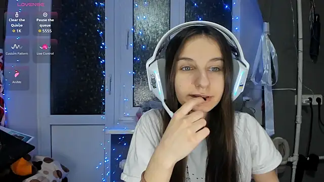  Nika Kik online show from February 14, 2026, 6:41 pm