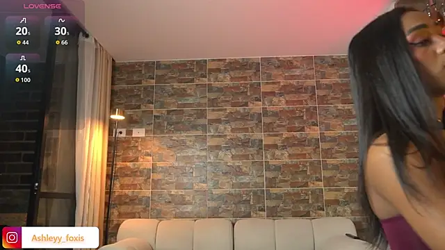 Ashleey Fox online show from November 22, 2025, 1:37 am