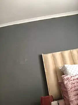 Snapshot of Nicole_Liam_ chatting on October 21, 2025, 7:52 am Nicole Liam  online show from October 21, 2025, 7:52 am