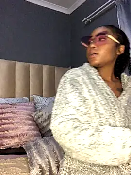 Snapshot of Nicole_Liam_ chatting on October 11, 2025, 4:52 pm Nicole Liam  online show from October 11, 2025, 4:52 pm