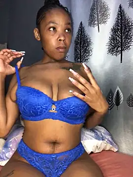 Snapshot of Nicole_Liam_ chatting on October 24, 2025, 12:31 am Nicole Liam  online show from October 24, 2025, 12:31 am