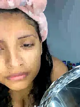 Snapshot of tati__22 chatting on September 20, 2025, 4:12 pm tati  22 online show from September 20, 2025, 4:12 pm