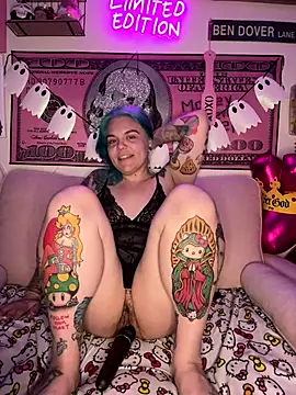 CherryBombBomb online show from October 4, 2025, 6:26 am