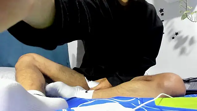 Snapshot of Aronxxs chatting on October 24, 2025, 9:41 am Aronxxs online show from October 24, 2025, 9:41 am