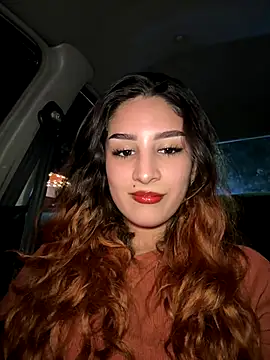 Mon Cherry online show from November 5, 2025, 12:58 am