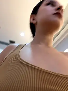 Mon Cherry online show from October 7, 2025, 12:44 am