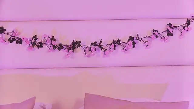 LunaWills  online show from March 6, 2025, 8:09 am