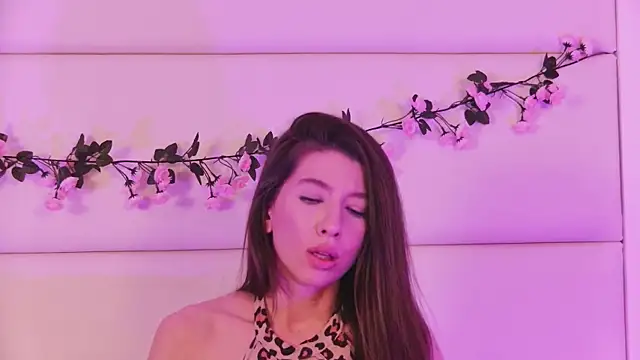 LunaWills  online show from March 11, 2025, 8:19 am