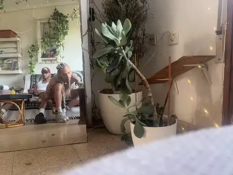 EnricoGio online show from April 8, 2026, 4:08 pm