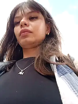 Snapshot of Violeta_12- chatting on October 15, 2025, 7:11 pm Violeta 12- online show from October 15, 2025, 7:11 pm