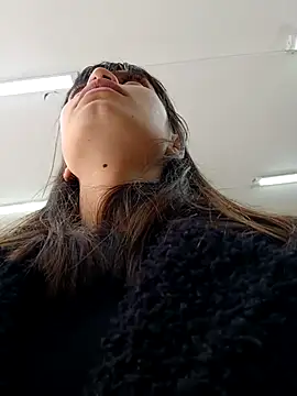 Snapshot of Violeta_12- chatting on October 7, 2025, 4:19 pm Violeta 12- online show from October 7, 2025, 4:19 pm