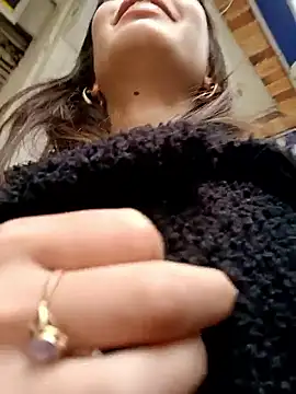 Snapshot of Violeta_12- chatting on October 16, 2025, 5:32 pm Violeta 12- online show from October 16, 2025, 5:32 pm