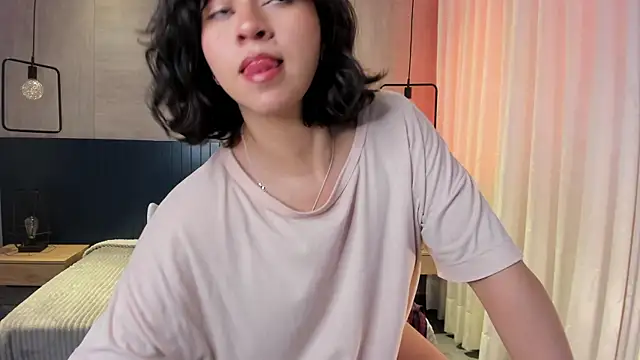  julietta online show from February 6, 2025, 3:41 pm