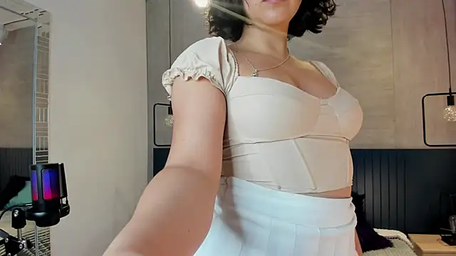  julietta online show from February 19, 2025, 12:33 pm
