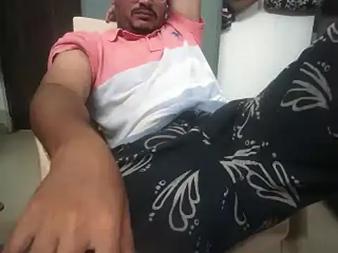 naughtymike0007 online show from September 14, 2025, 6:14 am