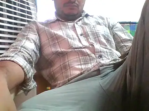 Snapshot of naughtymike0007 chatting on October 13, 2025, 2:35 am naughtymike0007 online show from October 13, 2025, 2:35 am