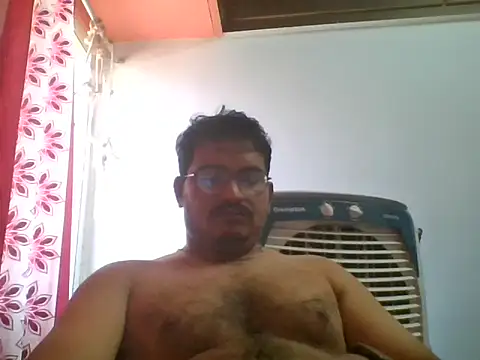 naughtymike0007 online show from April 3, 2026, 7:15 am