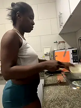 Snapshot of Alessiiaa_ chatting on October 16, 2025, 2:47 pm Alessiiaa online show from October 16, 2025, 2:47 pm