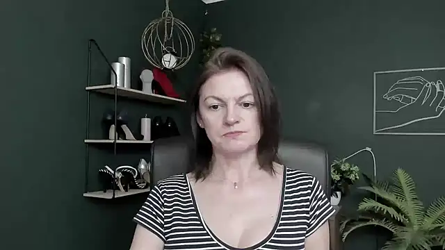VivianWILD online show from May 30, 2026, 8:53 am