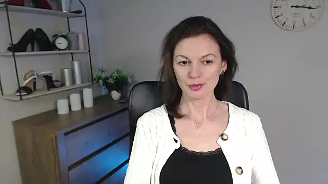 VivianWILD online show from February 7, 2025, 7:40 am