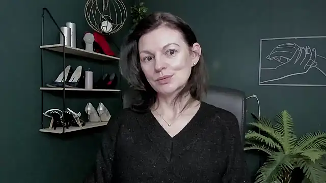 VivianWILD online show from March 6, 2026, 6:41 am