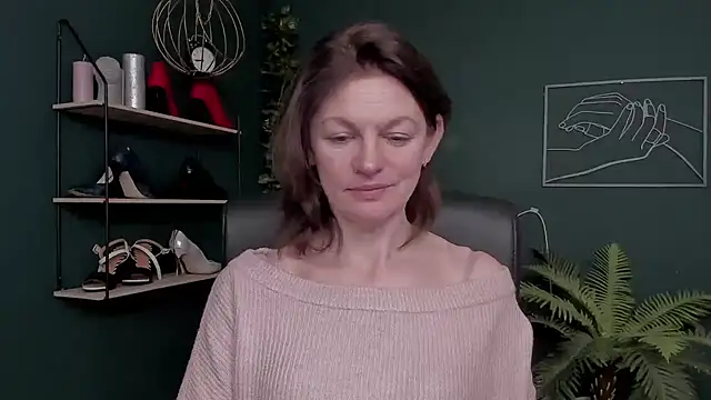 VivianWILD online show from November 20, 2025, 6:47 am