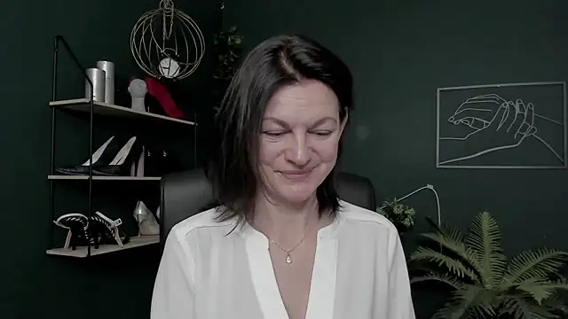 VivianWILD online show from January 19, 2026, 6:50 am