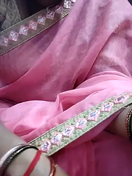 Januhot18 online show from January 24, 2025, 9:39 am