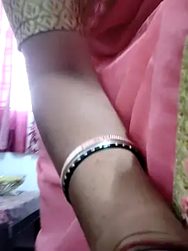 Januhot18 online show from January 9, 2025, 6:06 am