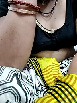 Januhot18 online show from February 22, 2025, 1:46 pm