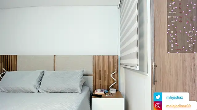 Snapshot of MalejaDiaz_ chatting on September 15, 2025, 9:04 pm MalejaDiaz online show from September 15, 2025, 9:04 pm