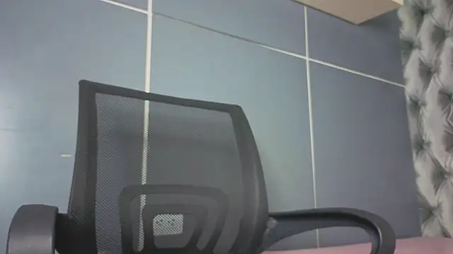 Snapshot of Hilary-banks chatting on September 19, 2025, 5:00 am Hilary-banks online show from September 19, 2025, 5:00 am