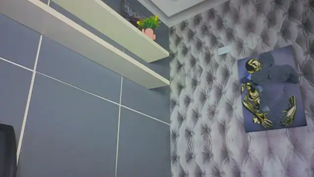 Snapshot of Hilary-banks chatting on September 17, 2025, 4:25 am Hilary-banks online show from September 17, 2025, 4:25 am