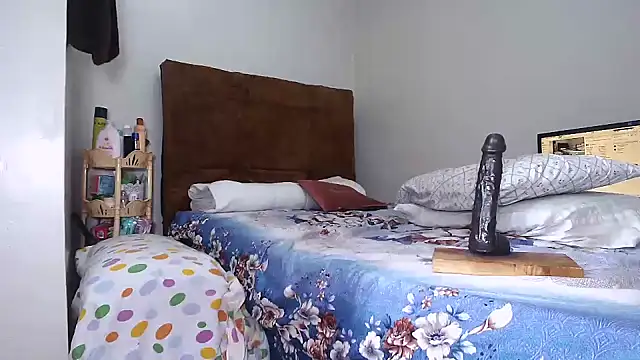 Snapshot of shoshortyy chatting on November 1, 2025, 2:29 am shoshortyy online show from November 1, 2025, 2:29 am