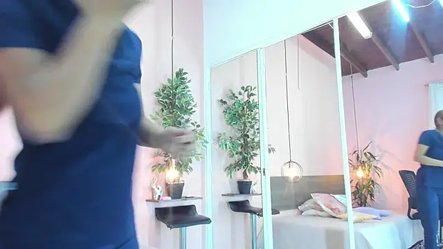 Snapshot of Alana_Suares1 chatting on September 18, 2025, 8:56 pm Alana Suares1 online show from September 18, 2025, 8:56 pm