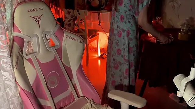 Snapshot of pearl_princess_ chatting on September 26, 2025, 11:11 pm pearl princess online show from September 26, 2025, 11:11 pm