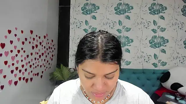 LindaBreeS online show from February 20, 2025, 12:36 pm