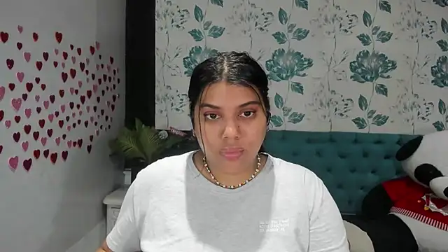LindaBreeS online show from February 20, 2025, 3:41 pm