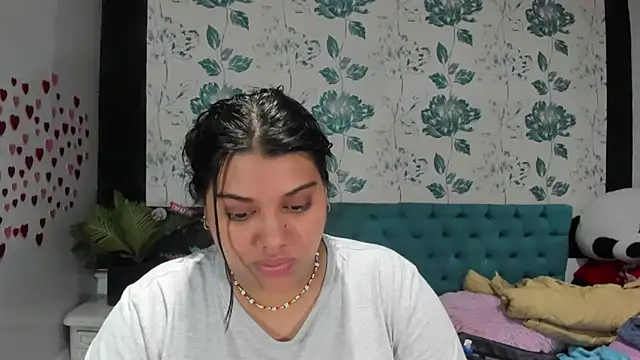 LindaBreeS online show from February 20, 2025, 9:53 pm