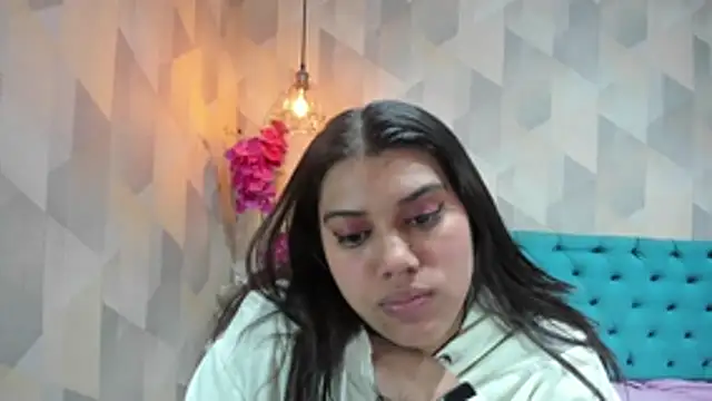 LindaBreeS online show from June 11, 2026, 2:25 pm