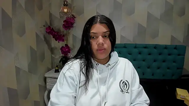 Snapshot of LindaBreeS chatting on October 25, 2025, 1:34 pm LindaBreeS online show from October 25, 2025, 1:34 pm