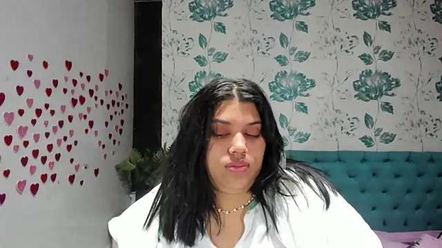 LindaBreeS online show from March 8, 2025, 5:11 pm